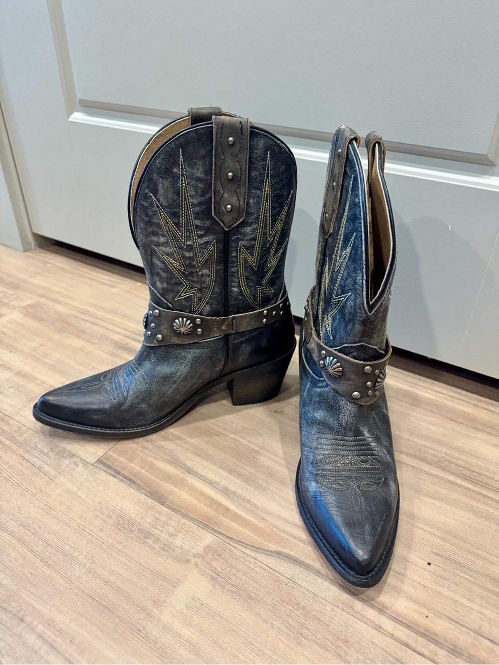Circle G Gray Embroidered Studded Cowboy Boots